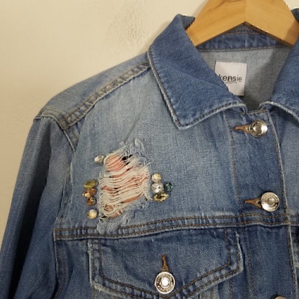 Kensie Distressed Pockets Button Front Long Sleeve Jean Jacket Size S - Picture 4 of 6